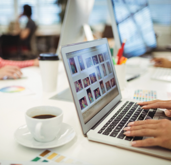 graphic-designers-working-their-desk